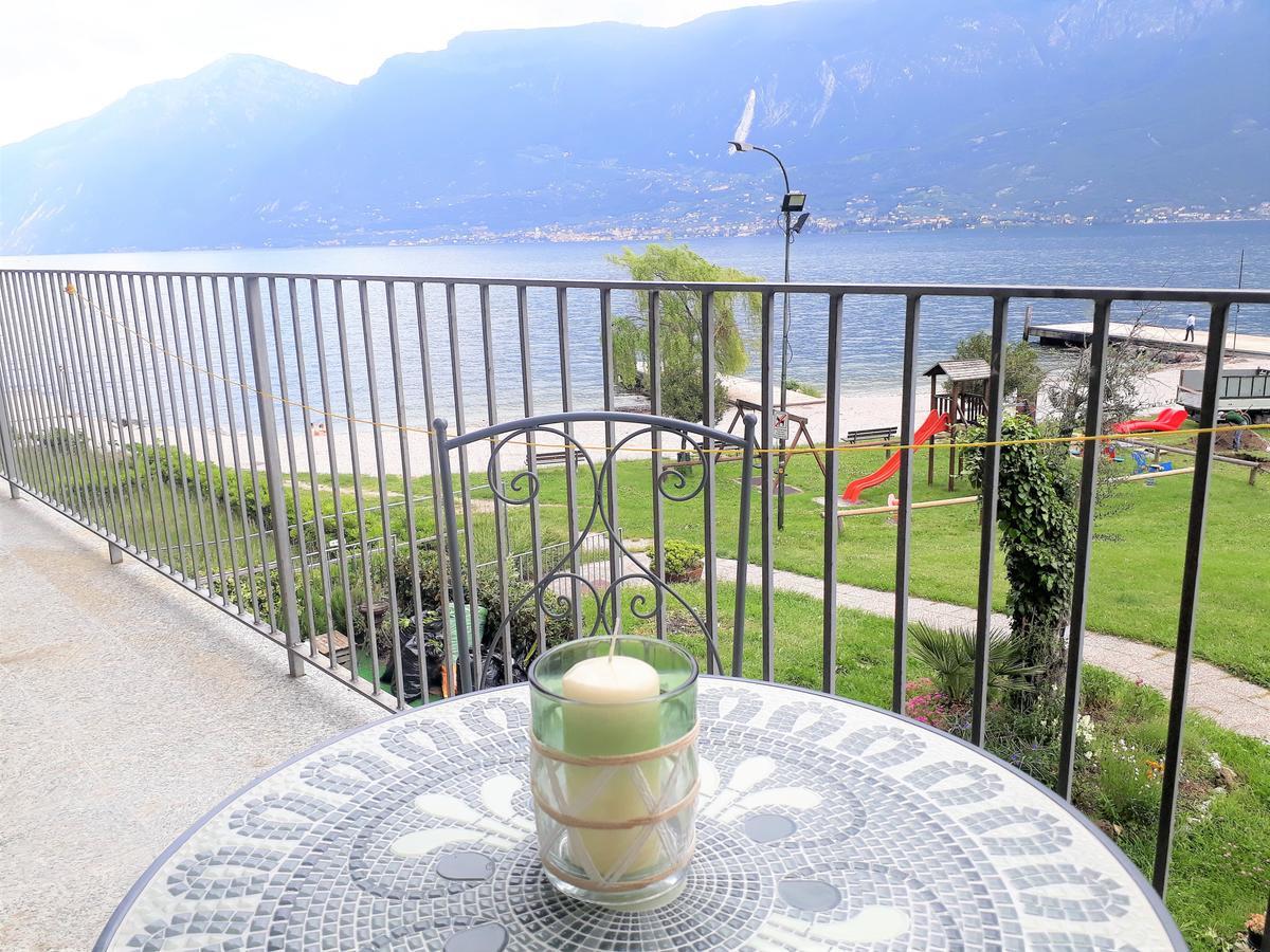 Campione Giulia Exclusive Lakefront Apartment By Gardadomusmea Campione del Garda Exterior foto