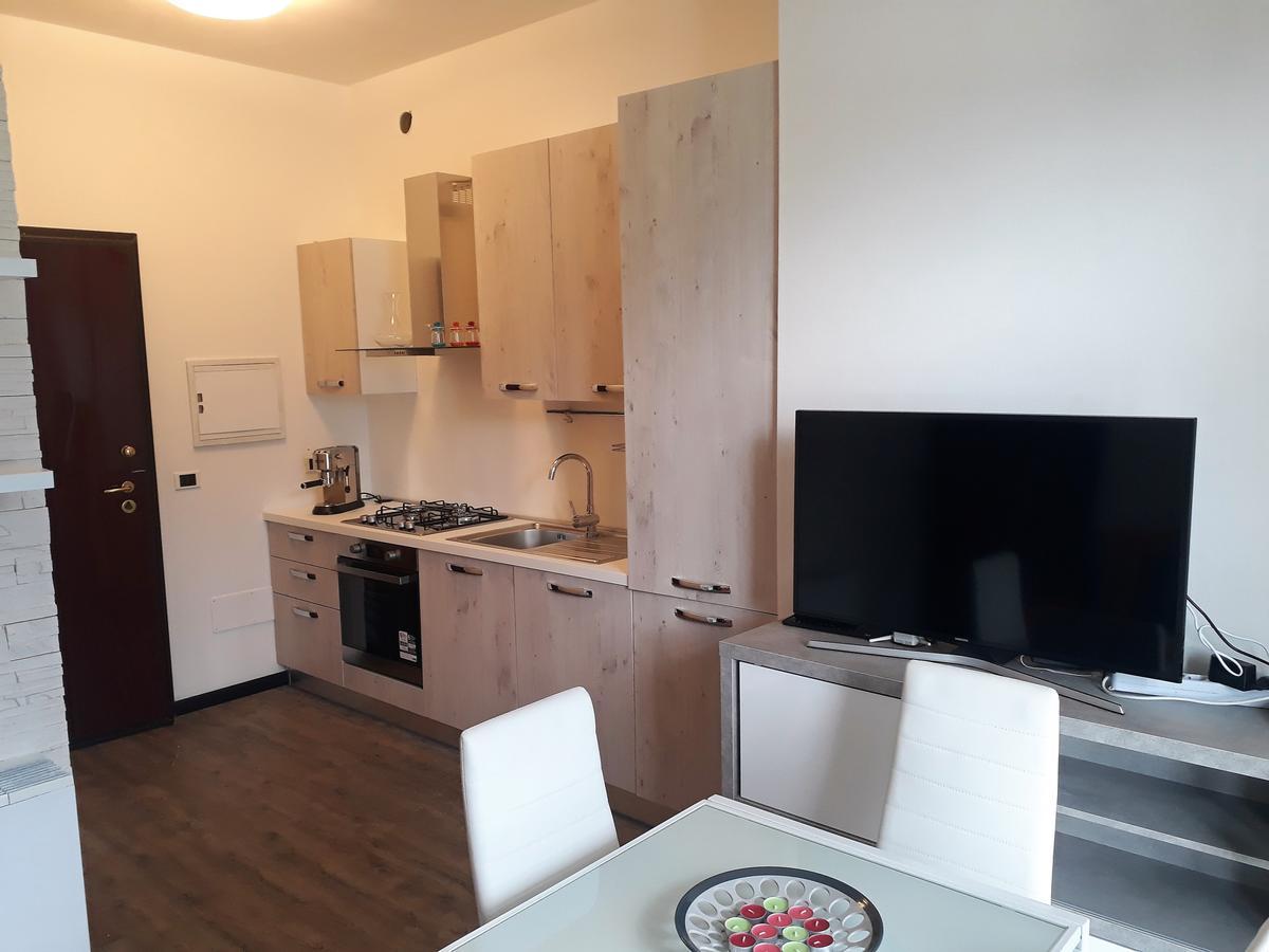 Campione Giulia Exclusive Lakefront Apartment By Gardadomusmea Campione del Garda Exterior foto