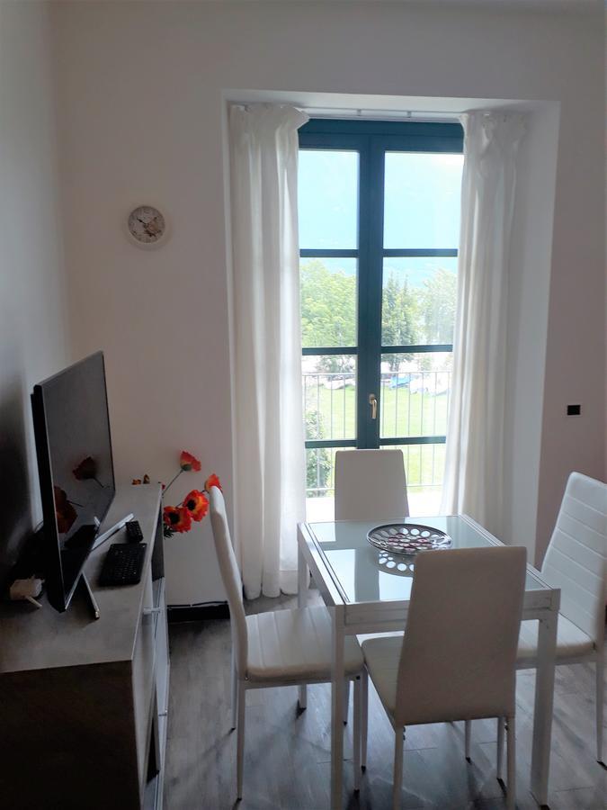 Campione Giulia Exclusive Lakefront Apartment By Gardadomusmea Campione del Garda Exterior foto